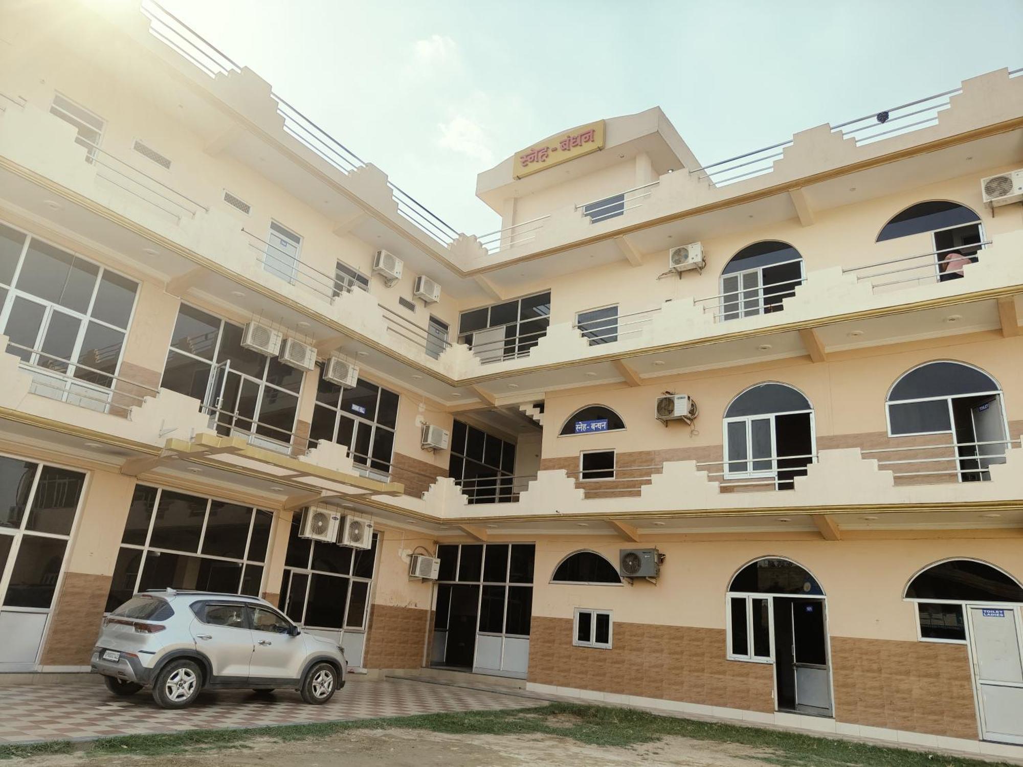 Sneh Bandhan Banquet & Lawn Kanpur Ngoại thất bức ảnh